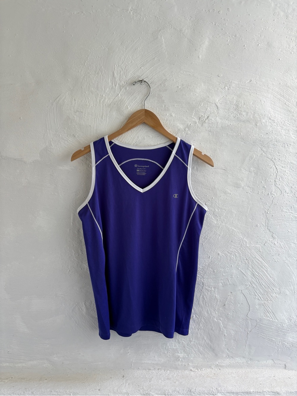 Women’s medium athletic champion tank top